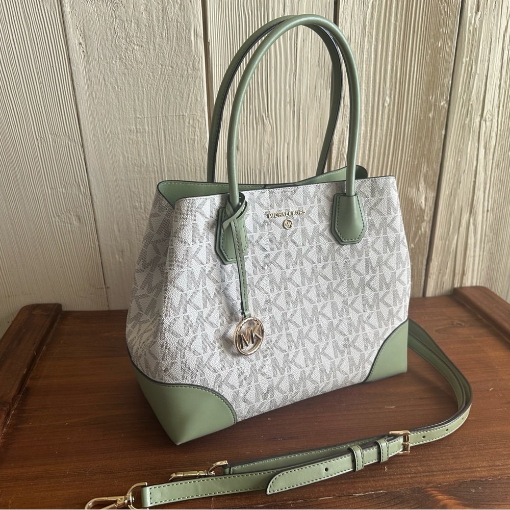 Michael Kors Mercer Gallery Medium Logo Tote Vanilla & Sage Green EUC - Picture 12 of 13